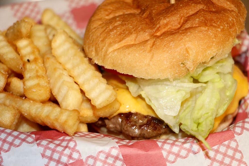 Smokey's Cabin -Burger