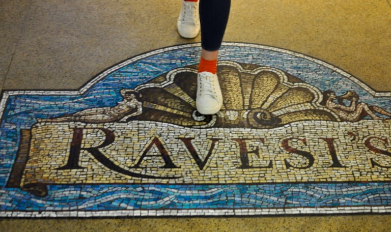 Hotel Ravesis Bondi