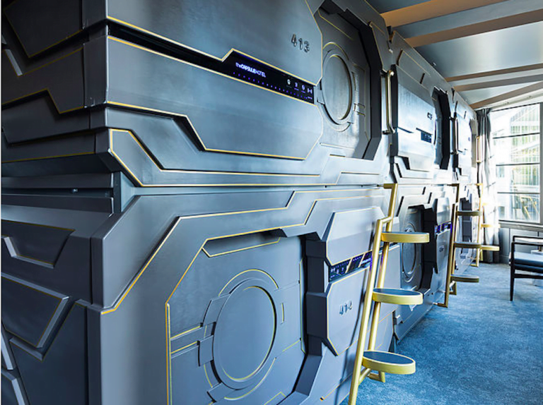 Century Bar Capsule Hotel