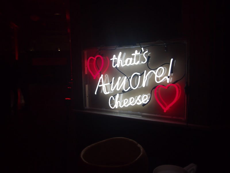 Queen Victoria Winter Night Market Thats Amore Cheese
