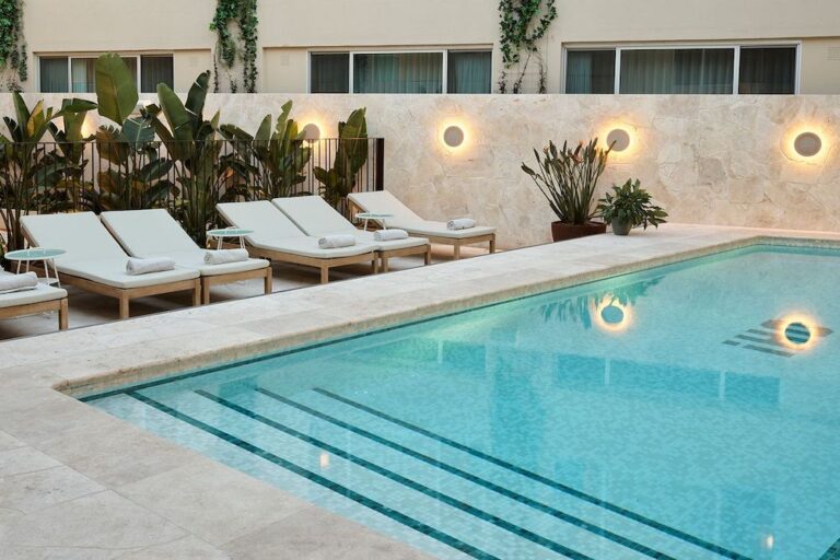 The Best Hotel Pools In Sydney
