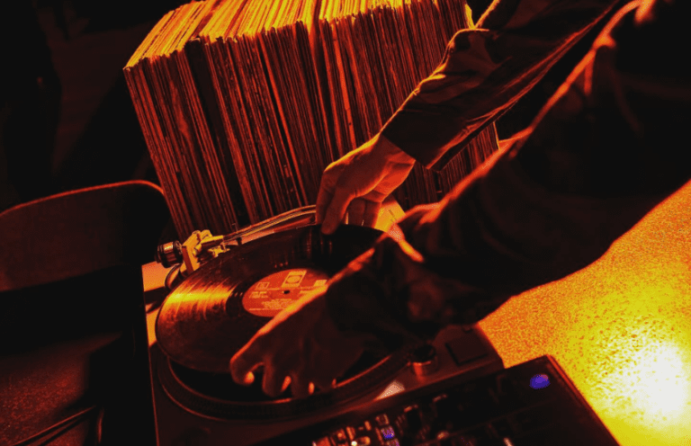 Best Vinyl Bars In Sydney