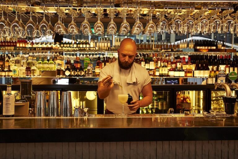 Panorama Bar the International