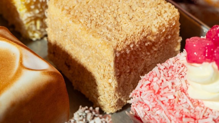 Tokyo Lamington, Newtown